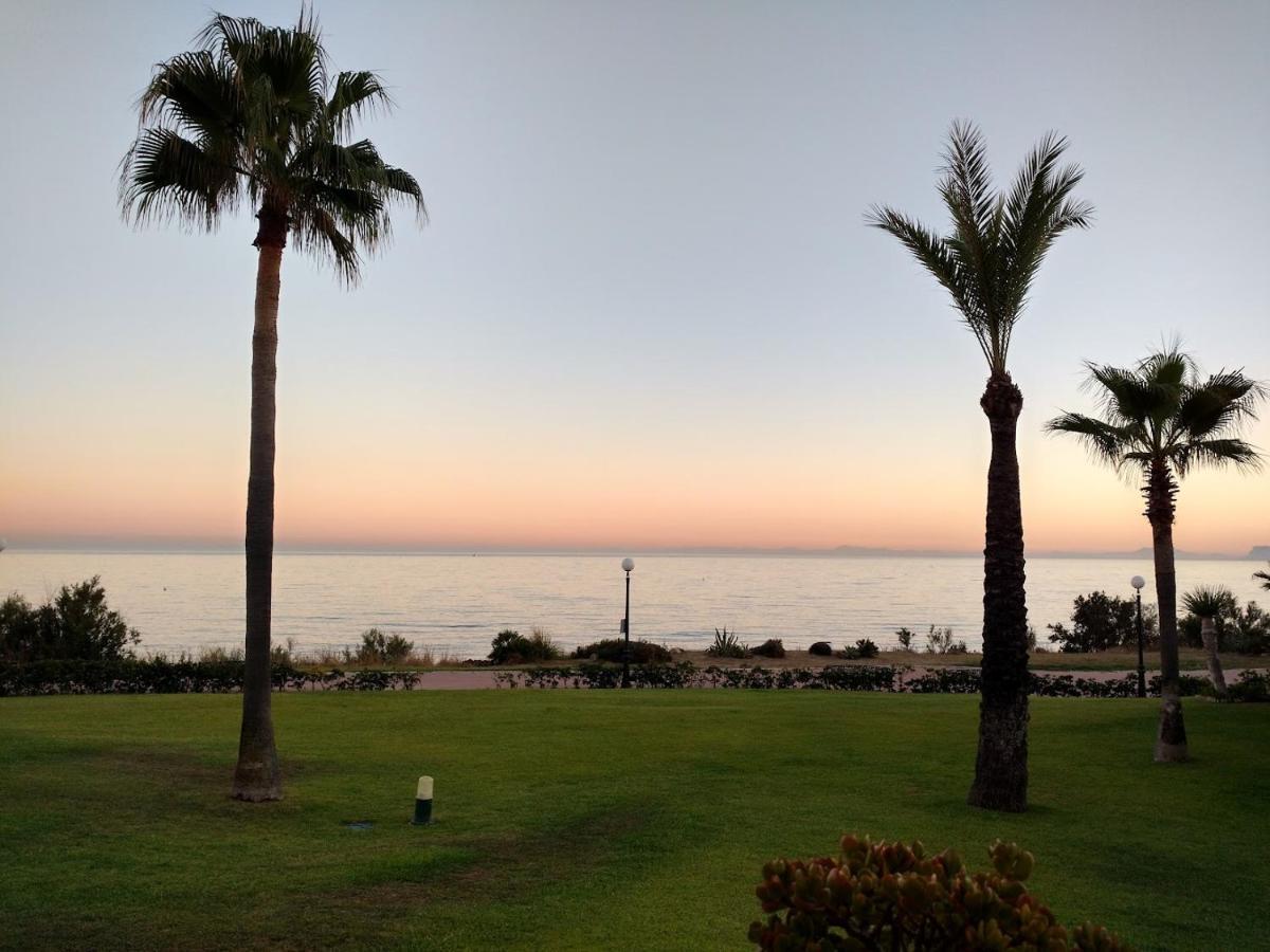 Luxury Three Bedroom Apartment At Estepona Exterior foto